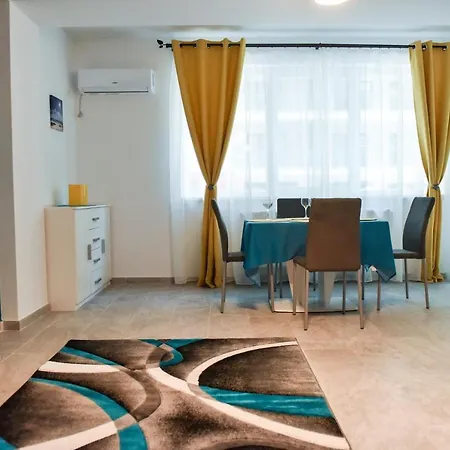 Apartament Patricia-mamaia Nord *
